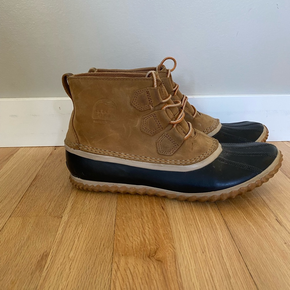 Like new Sorel boots!